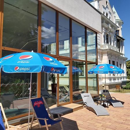 Pension U Golfu Cihelny Karlsbad Exteriör bild