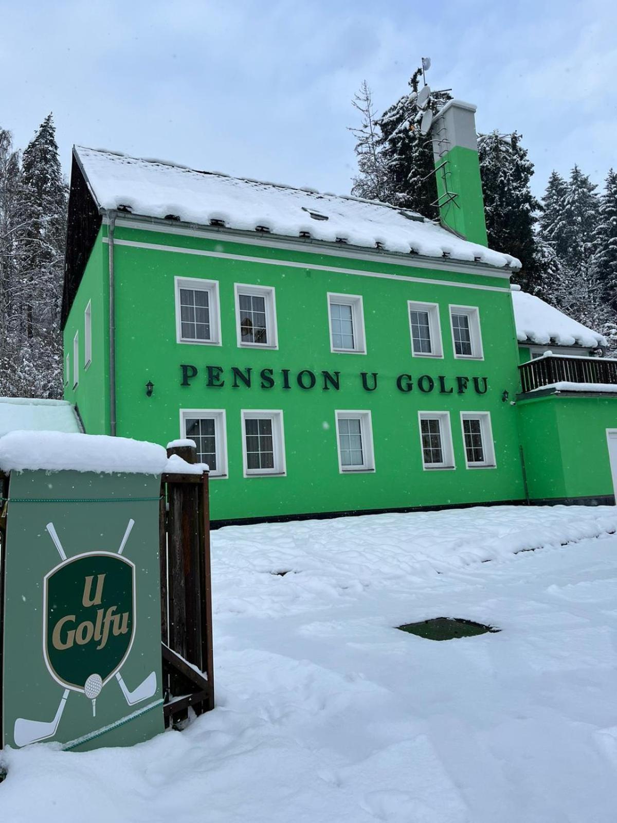 Pension U Golfu Cihelny Karlsbad Exteriör bild
