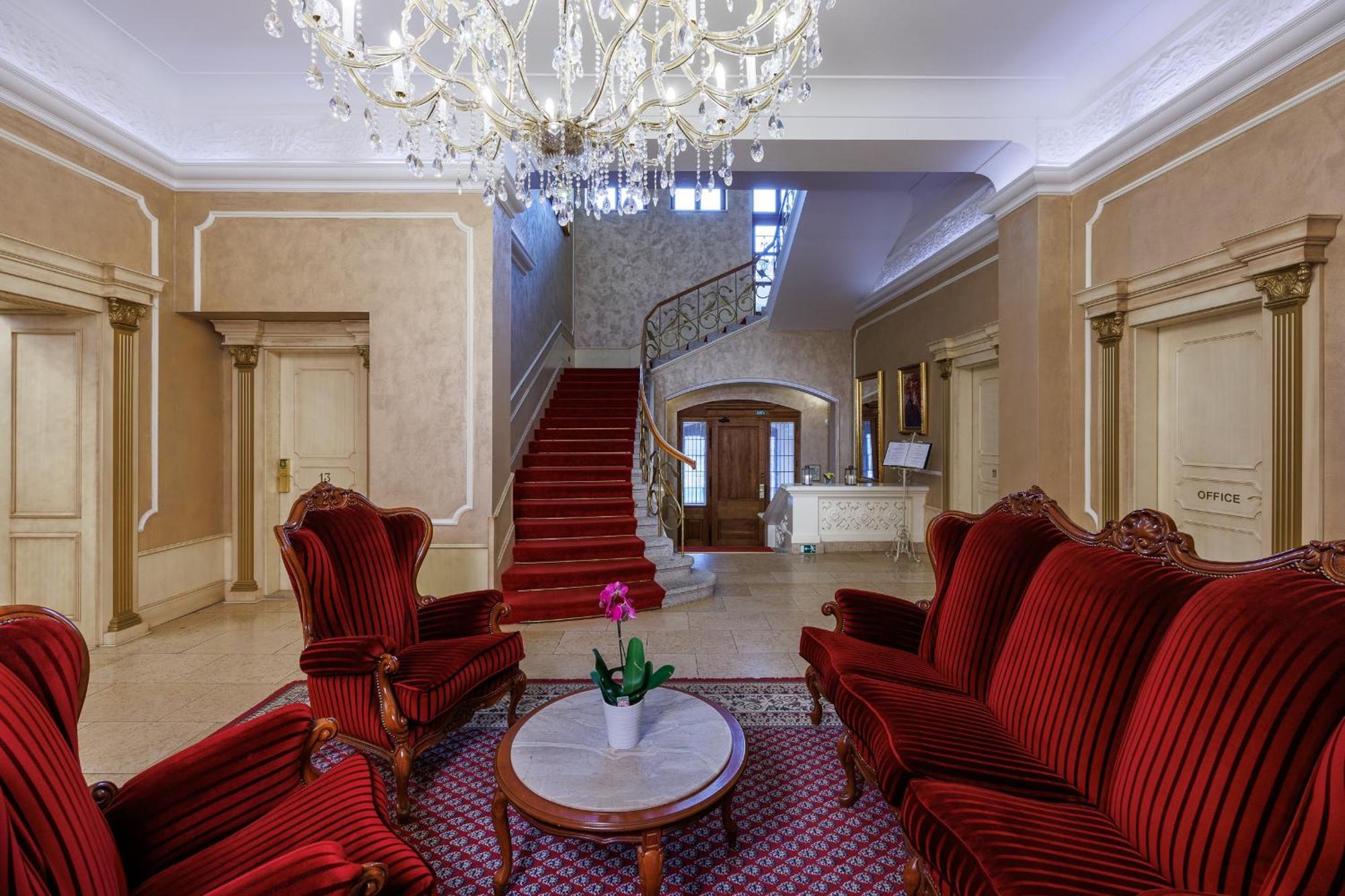 Pension U Golfu Cihelny Karlsbad Exteriör bild
