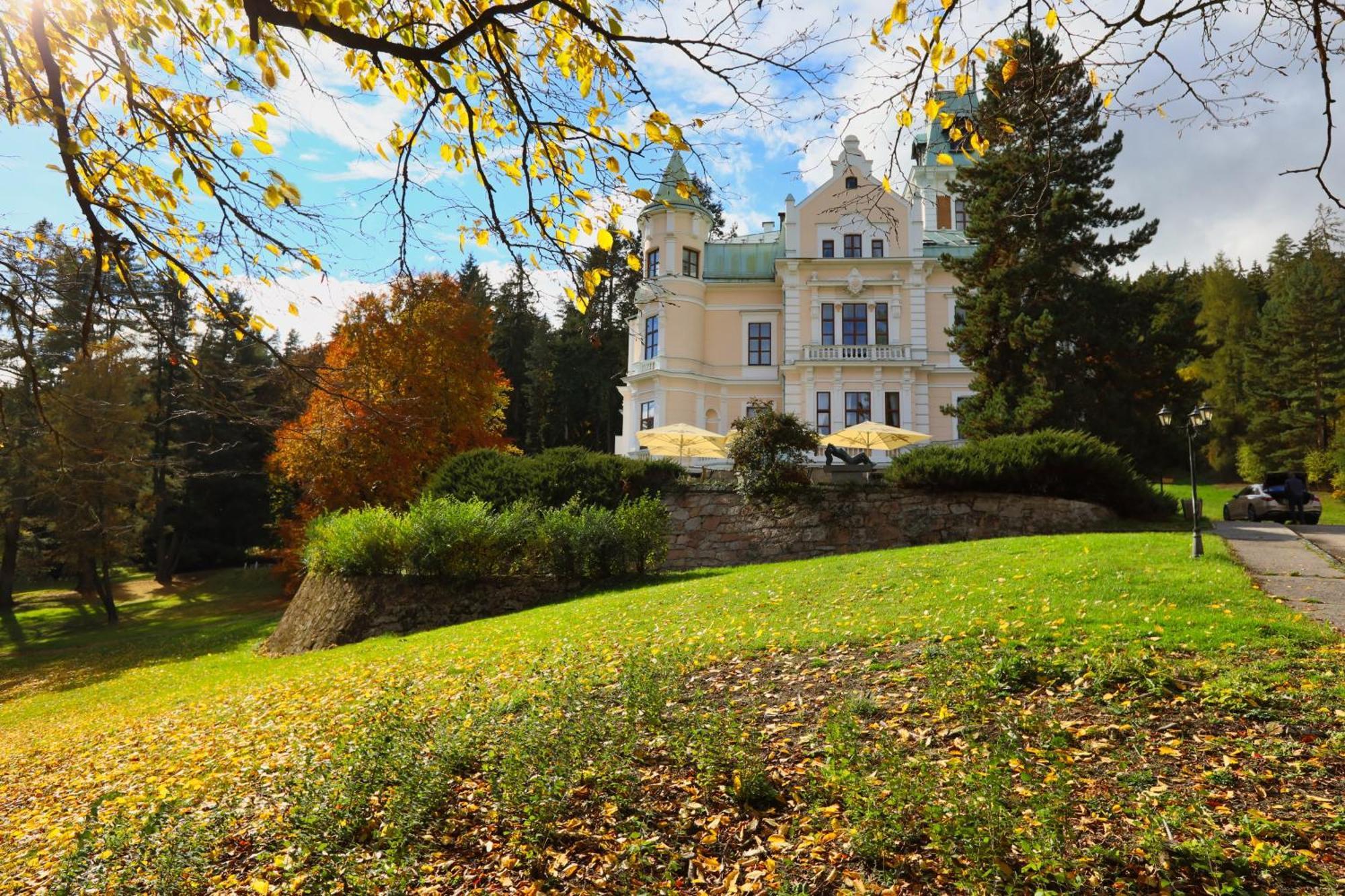 Pension U Golfu Cihelny Karlsbad Exteriör bild
