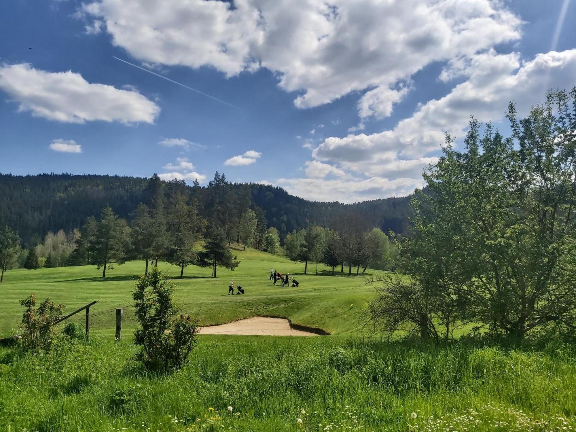 Pension U Golfu Cihelny Karlsbad Exteriör bild
